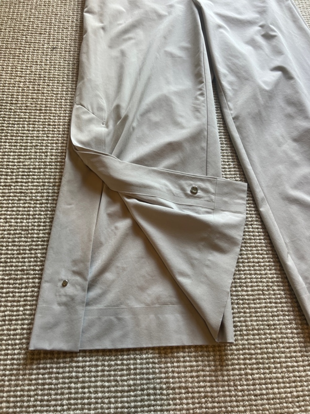 Athleta Woman’s Wide-Leg Pants in Light Gray - Picture 3 of 5